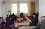 دیدار مسئولین دانشگاه ملایر با خانواده معزز شهید رضا ترکمن